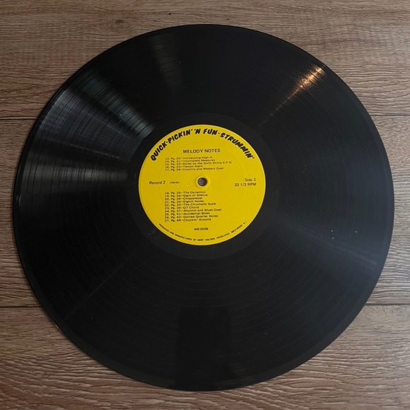 Vintage 1970 Quick-Pickin' 'N Fun-Strummin' LP Vinyl & Books Guitar Course - Picture 5 of 6